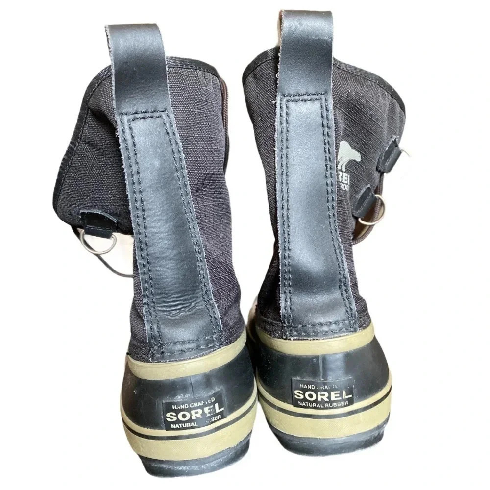 Sorel waterproof men’s Boots size 8